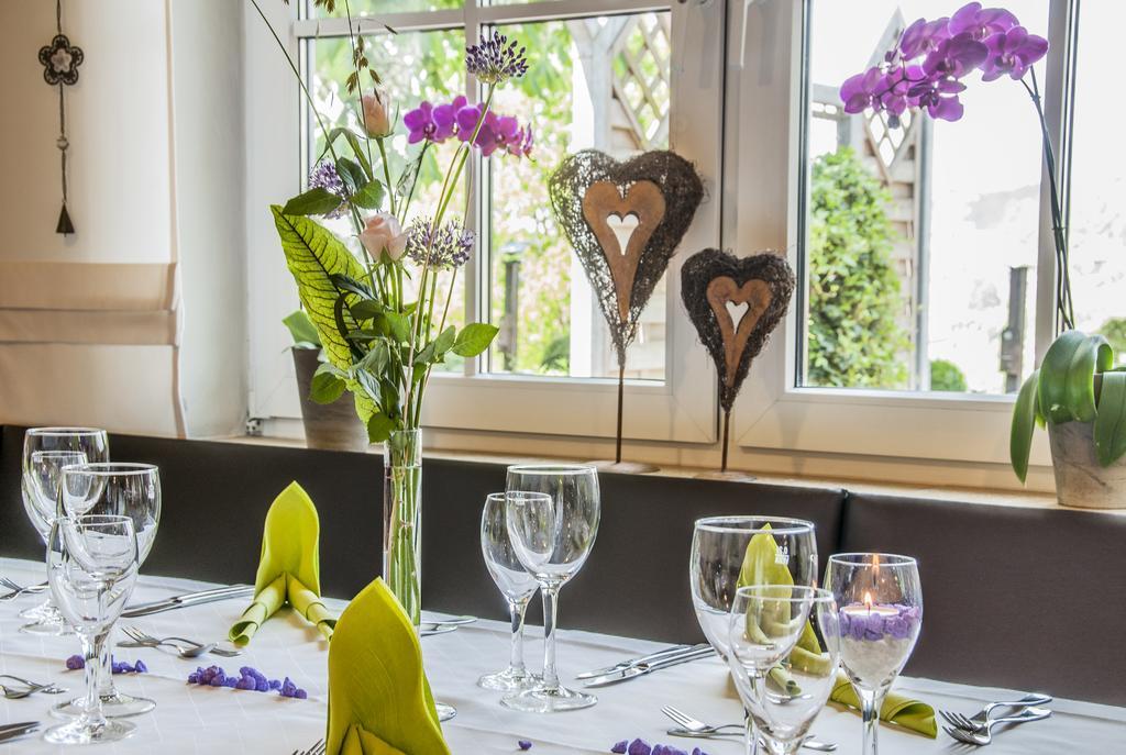 Hotel-Restaurant Bauer-Keller Greding Exteriör bild