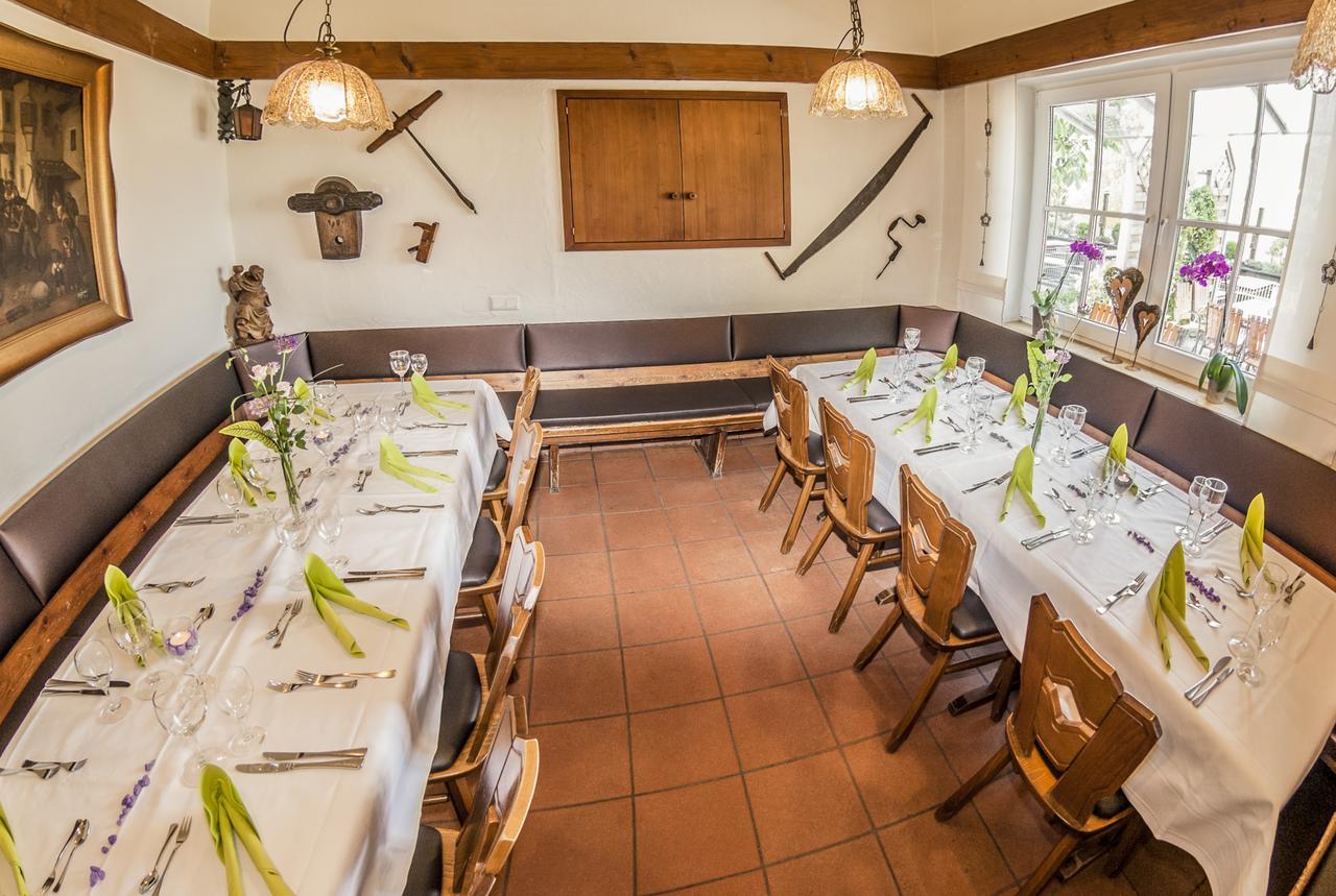 Hotel-Restaurant Bauer-Keller Greding Exteriör bild
